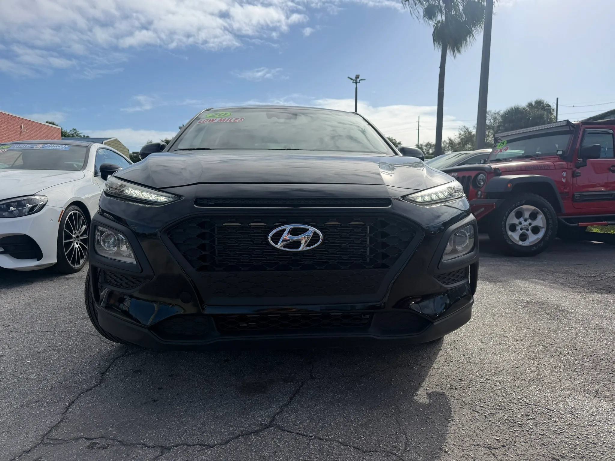 Used 2020 Hyundai Kona SE FWD image 2