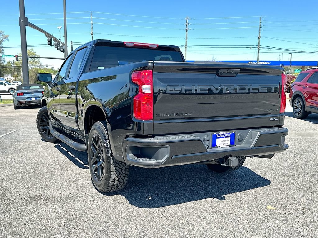 Used 2025 Chevrolet Silverado 1500 Custom w/ Turbomax Blackout Package image 6
