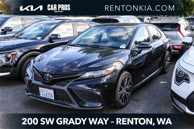 Used 2023 Toyota Camry SE
