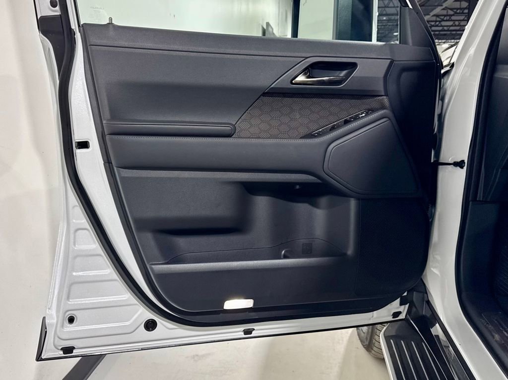 Used 2025 Lexus GX 550 image 14