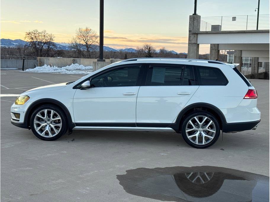 Used 2017 Volkswagen Golf Alltrack SEL AWD/4WD image 4