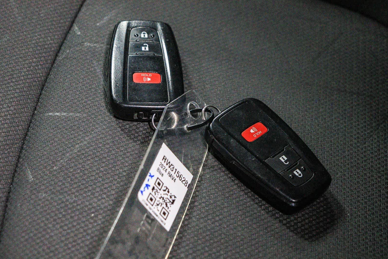 Certified 2024 Toyota RAV4 XLE FWD image 30