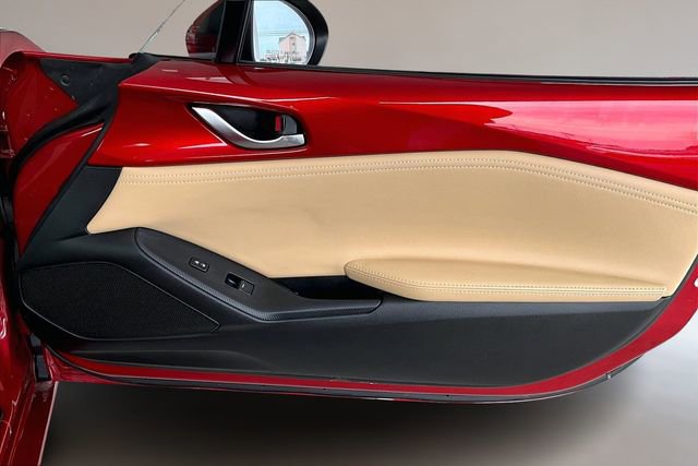 Used 2017 MAZDA MX-5 Miata RF Grand Touring image 21