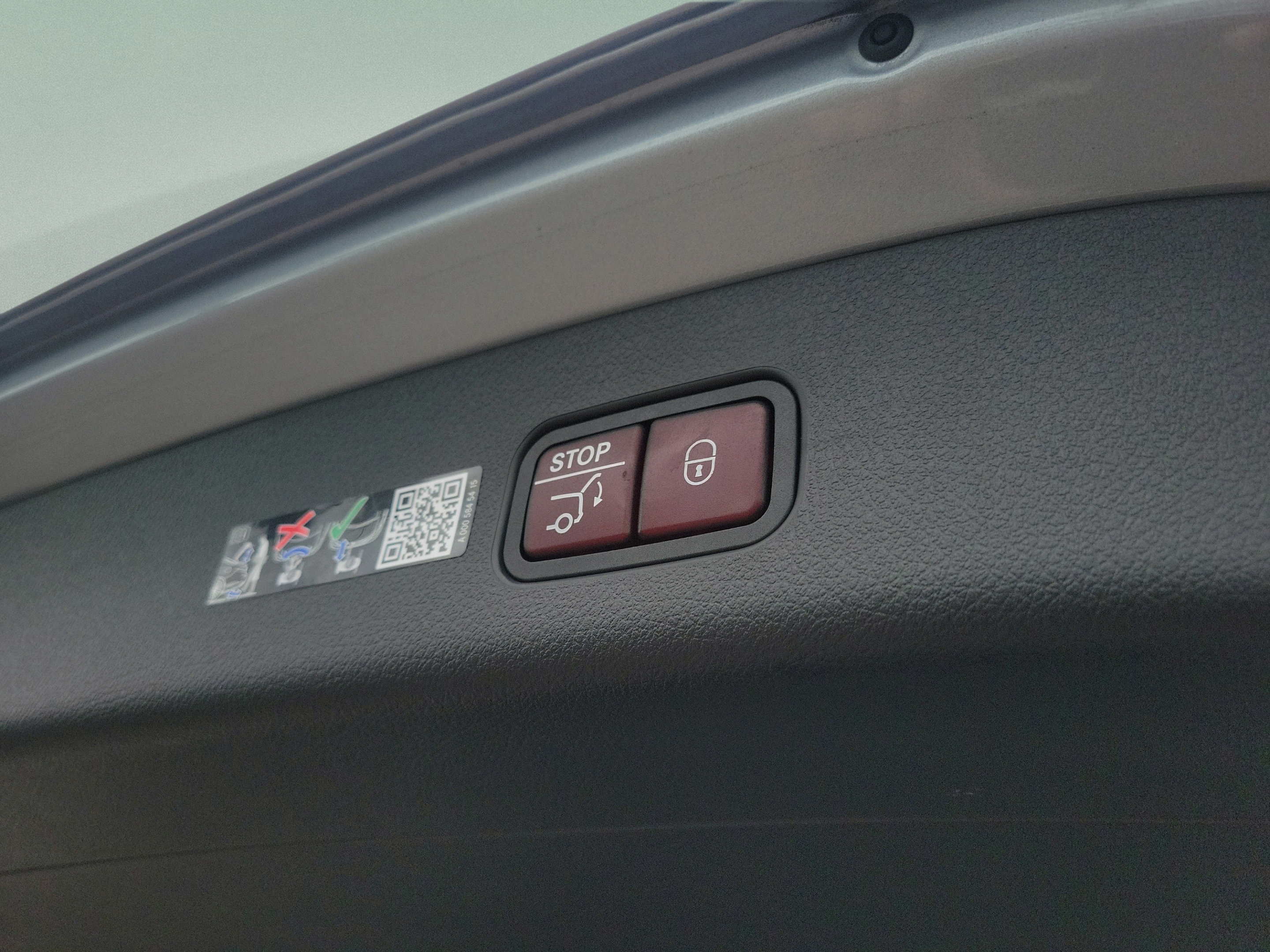 Certified 2026 Mercedes-Benz GLC 300 image 6