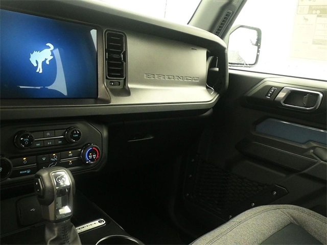 New 2025 Ford Bronco Base image 11