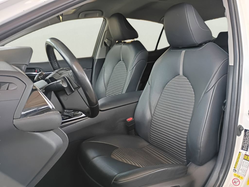 Used 2018 Toyota Camry SE FWD image 27
