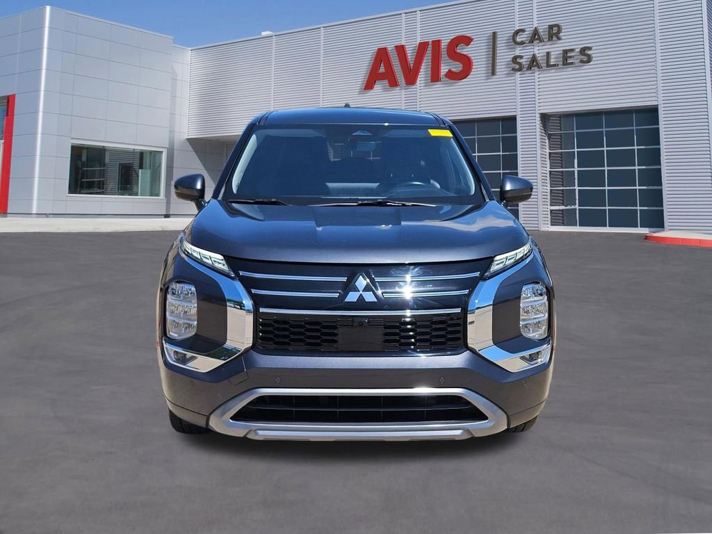 Used 2025 Mitsubishi Outlander SE FWD image 10