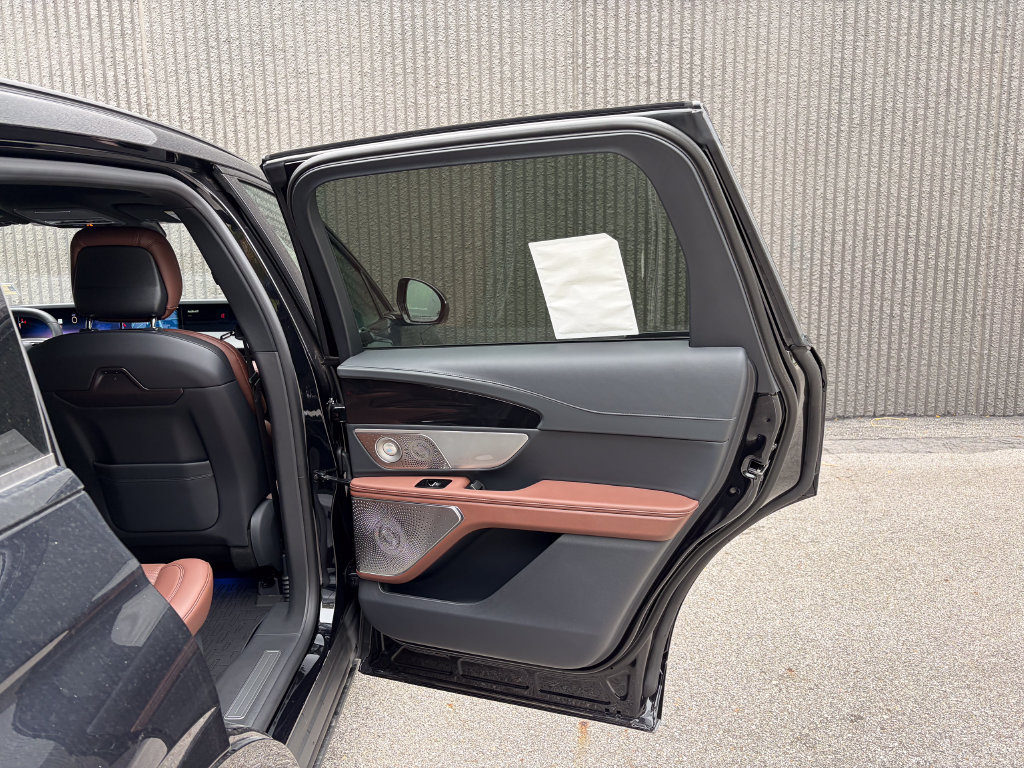 New 2026 Lincoln Nautilus Reserve AWD/4WD image 28