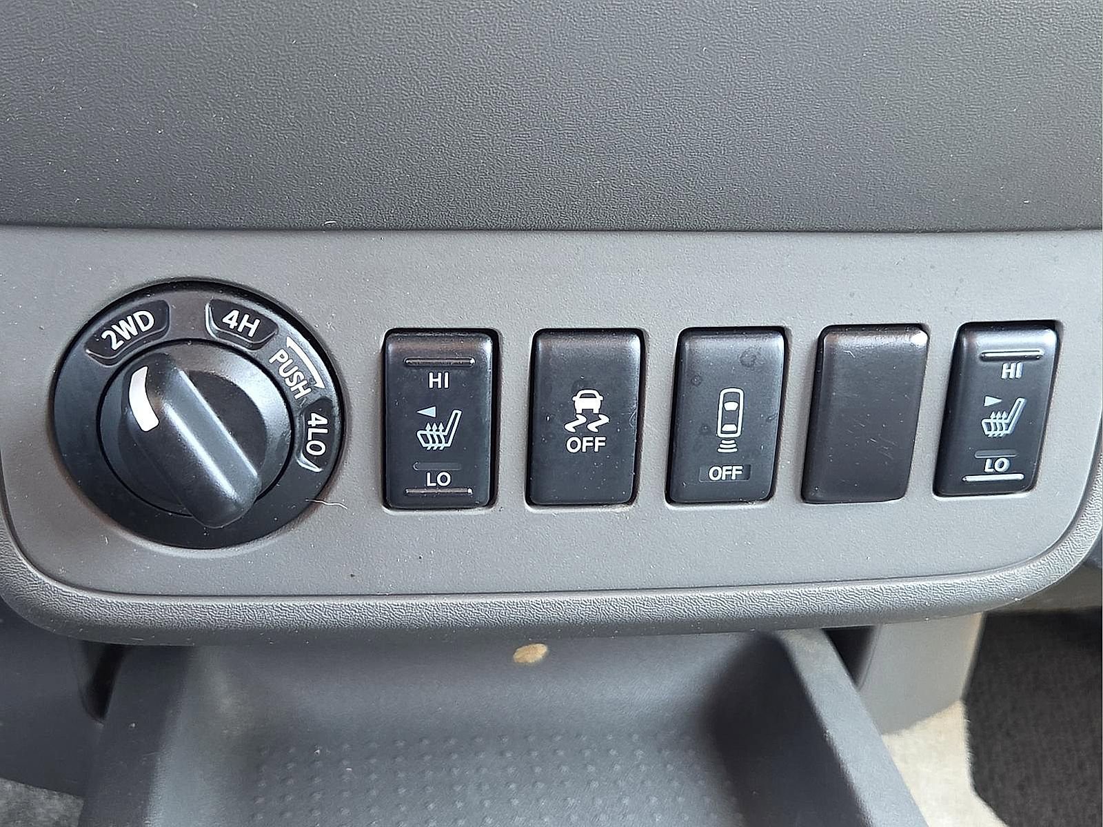 Used 2016 Nissan Frontier SV w/ SV Value Truck Package image 17