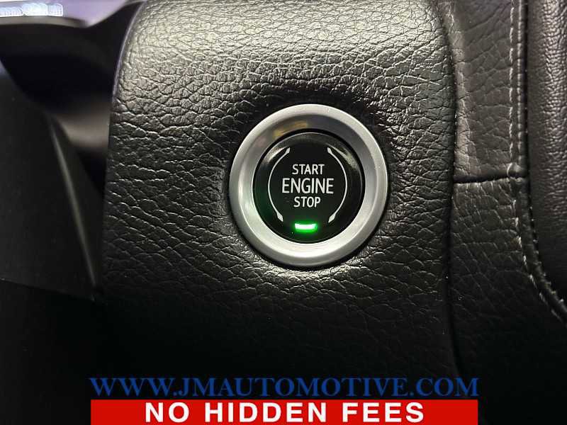 Used 2022 GMC Yukon XL Denali w/ Denali Premium Package image 46