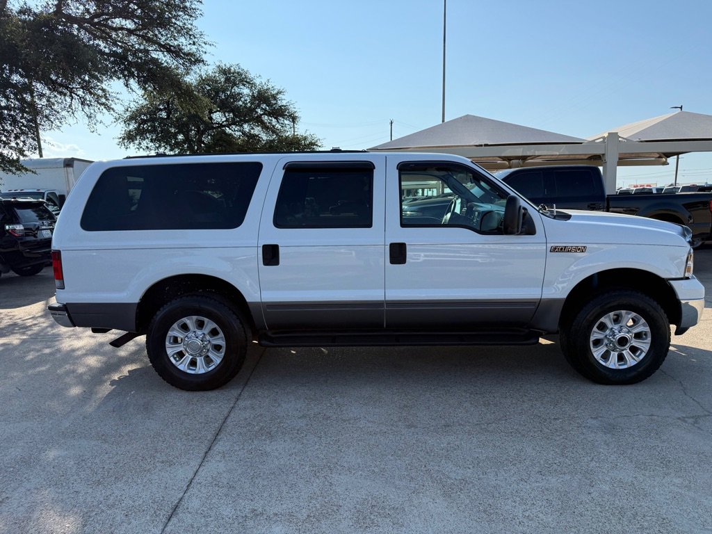 Used 2005 Ford Excursion XLT image 8