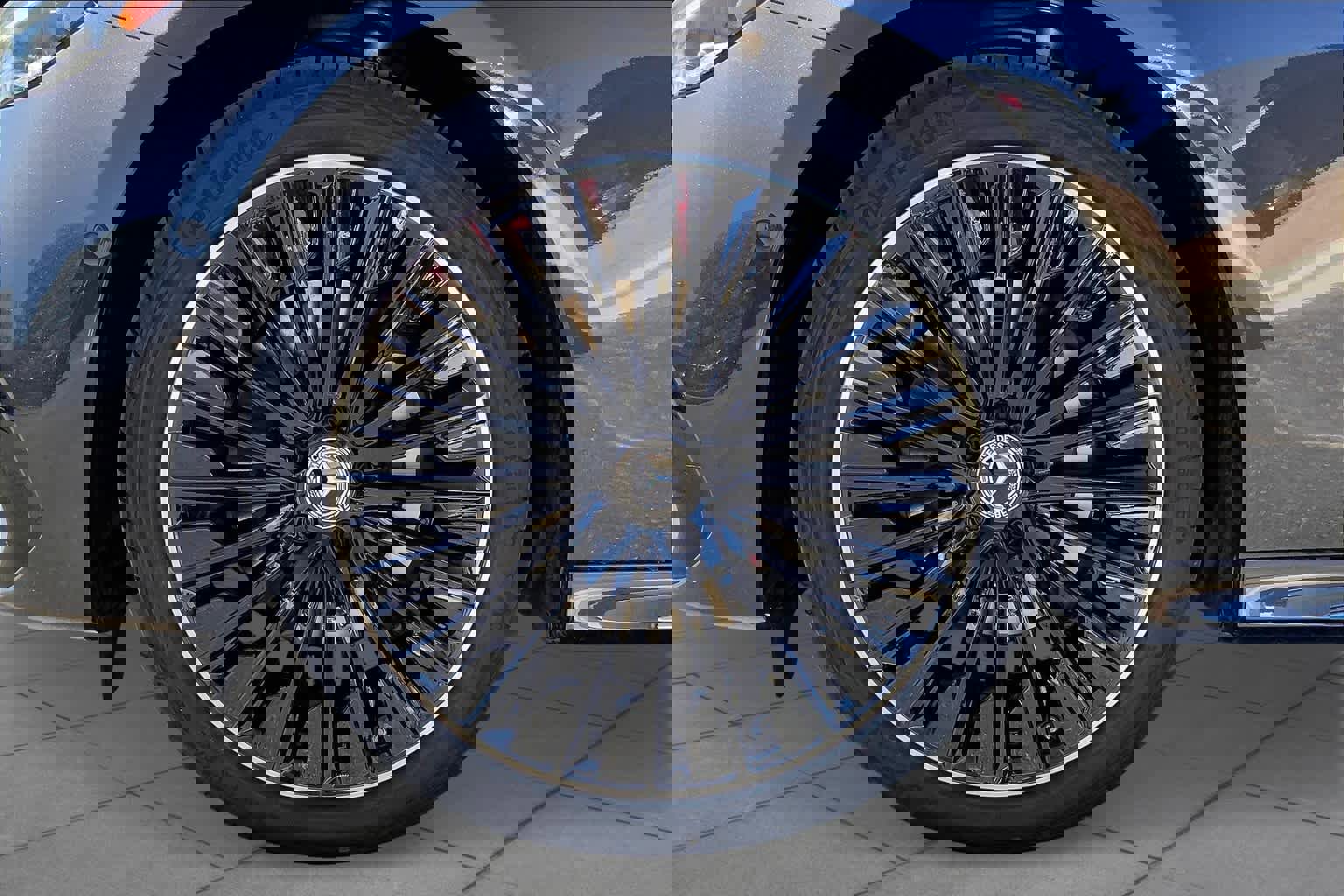 Used 2025 Mercedes-Benz E 350 4MATIC Sedan image 19