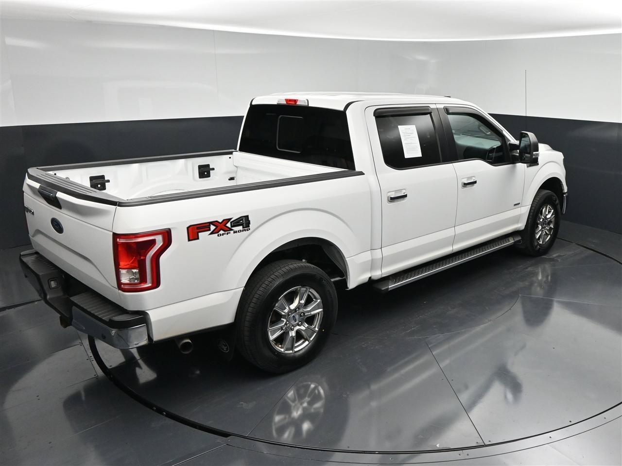 Used 2017 Ford F150 XLT w/ Equipment Group 302A Luxury AWD/4WD image 21