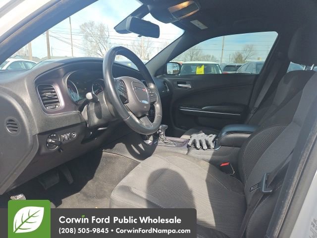 Used 2016 Dodge Charger SE w/ Popular Equipment Group image 9