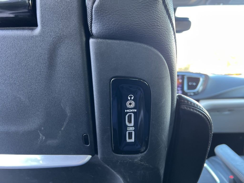 Used 2017 Chrysler Pacifica Touring-L Plus w/ Advanced Safetytec Group image 27