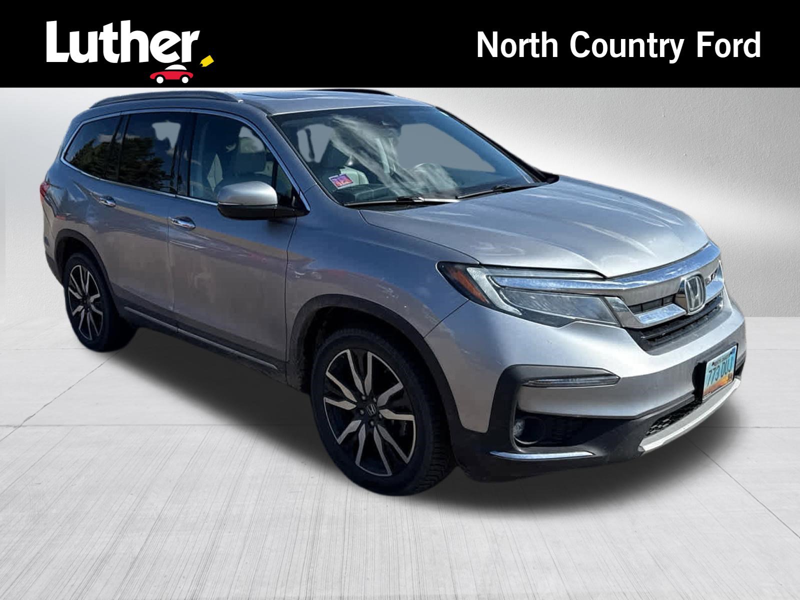 Used 2020 Honda Pilot Touring image 1