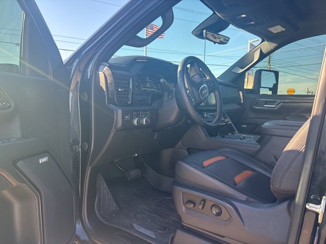 Used 2024 GMC Sierra 2500 AT4 w/ AT4 Premium Plus Package image 4