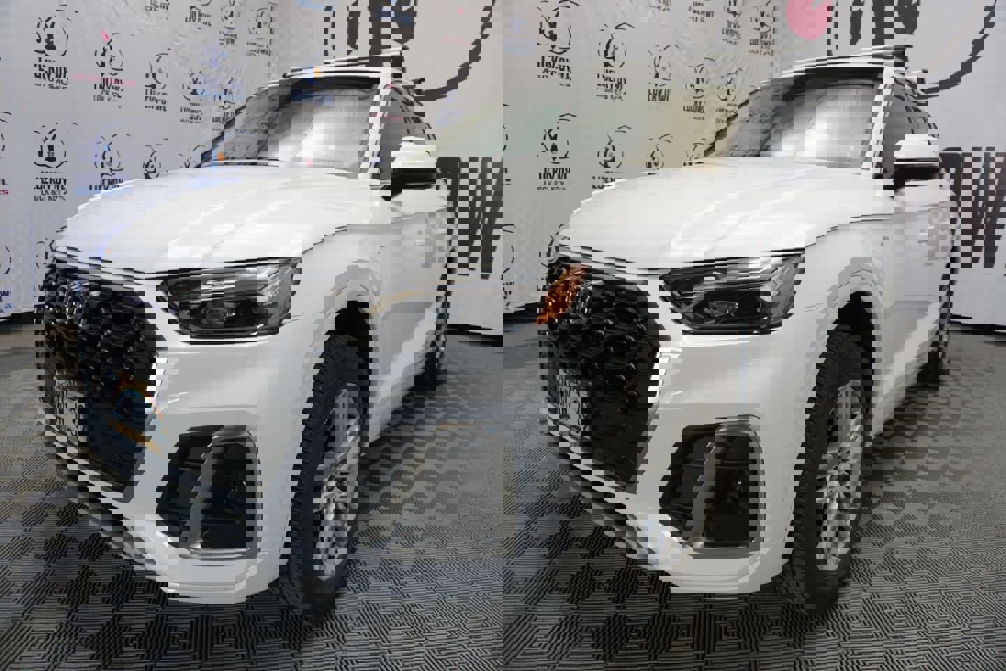 Used 2022 Audi Q5 2.0T Premium w/ Convenience Package image 10