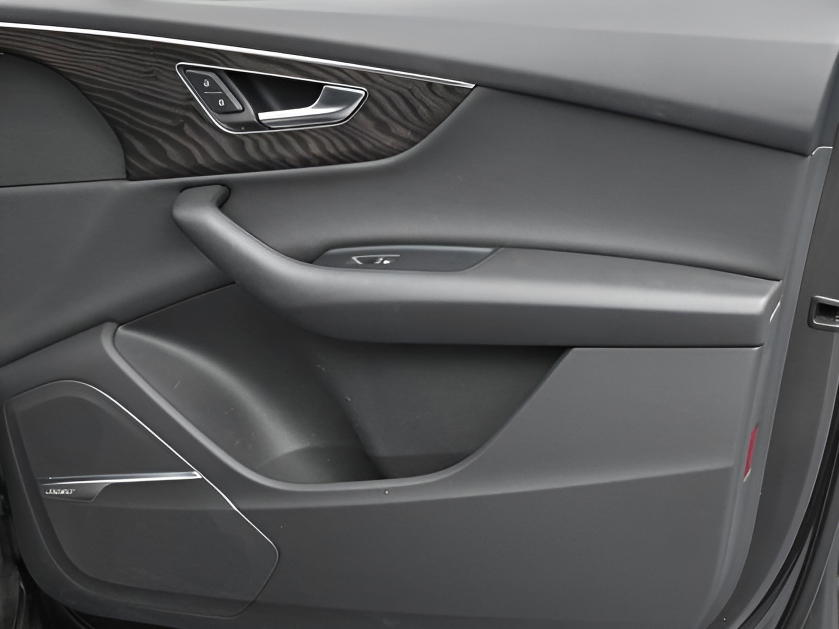 Used 2020 Audi Q7 3.0T Prestige w/ Prestige Package image 46