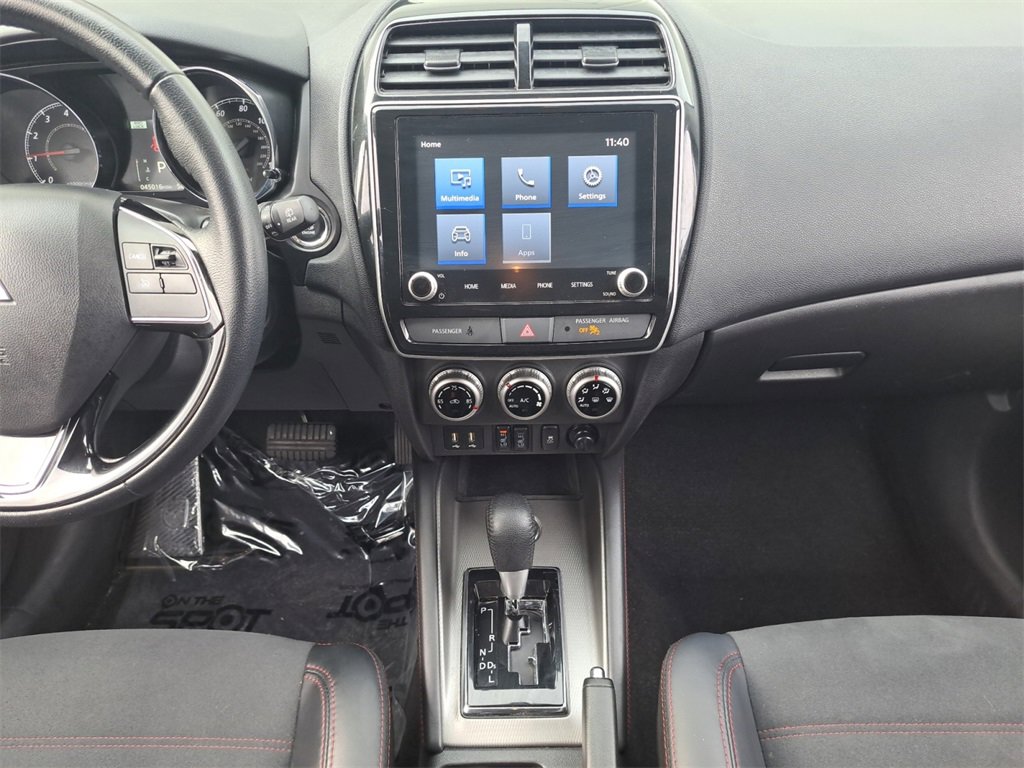 Used 2024 Mitsubishi Outlander Sport SE image 11