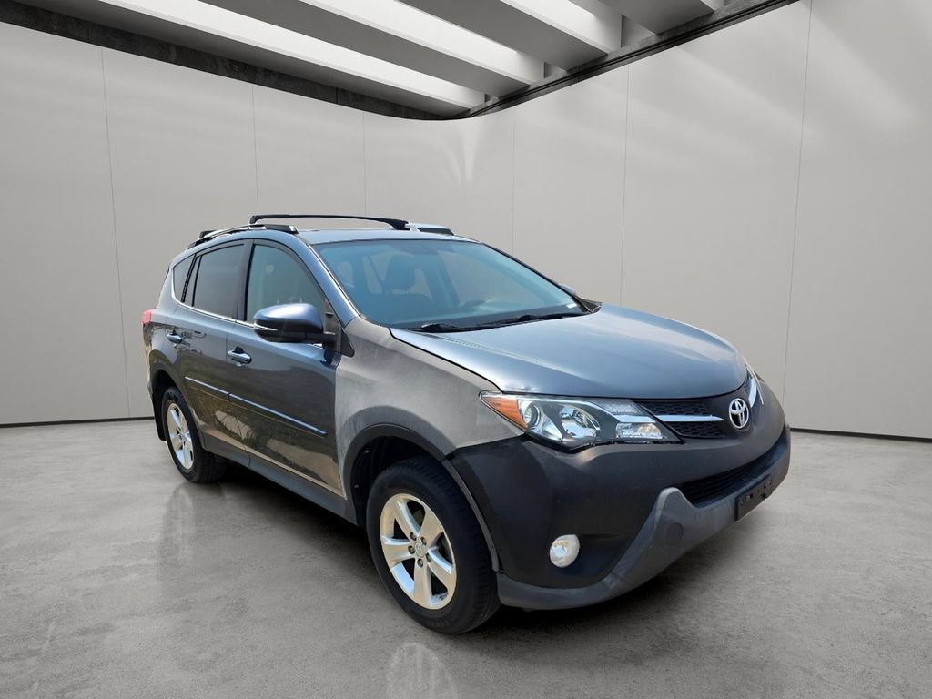 Used 2013 Toyota RAV4 XLE AWD/4WD image 7