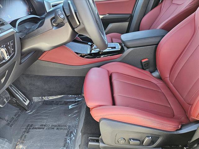 Used 2025 BMW X4 xDrive30i w/ M Sport Package image 16