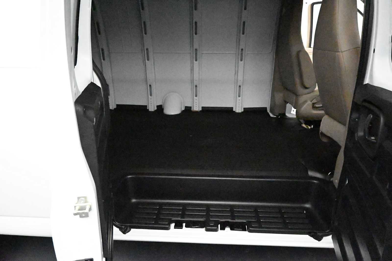 New 2026 GMC Savana 3500 Extended RWD image 11