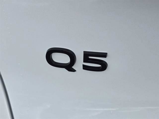 Used 2025 Audi Q5 Premium AWD/4WD image 27