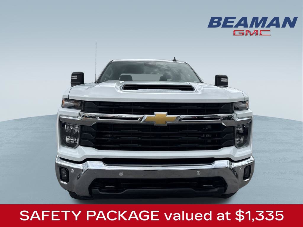 Used 2025 Chevrolet Silverado 2500 LT w/ Safety Package AWD/4WD image 2