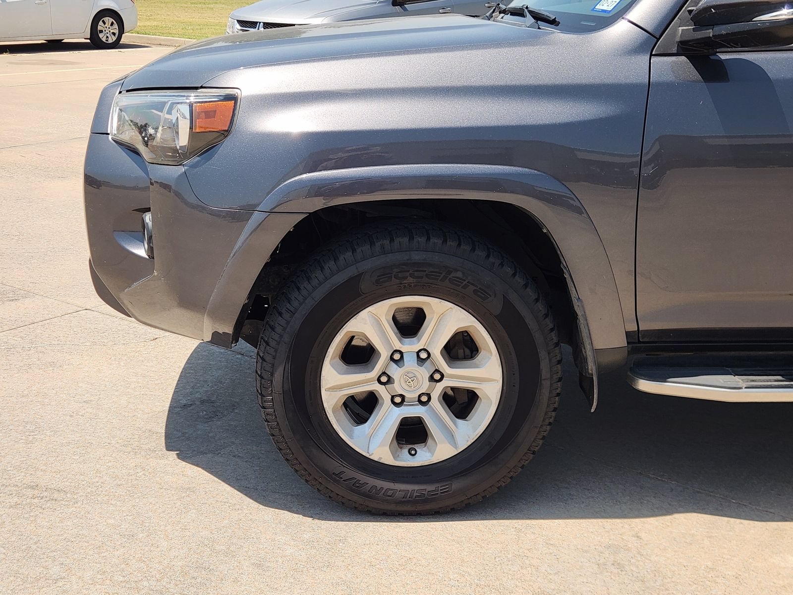 Used 2018 Toyota 4Runner SR5 Premium AWD/4WD image 9