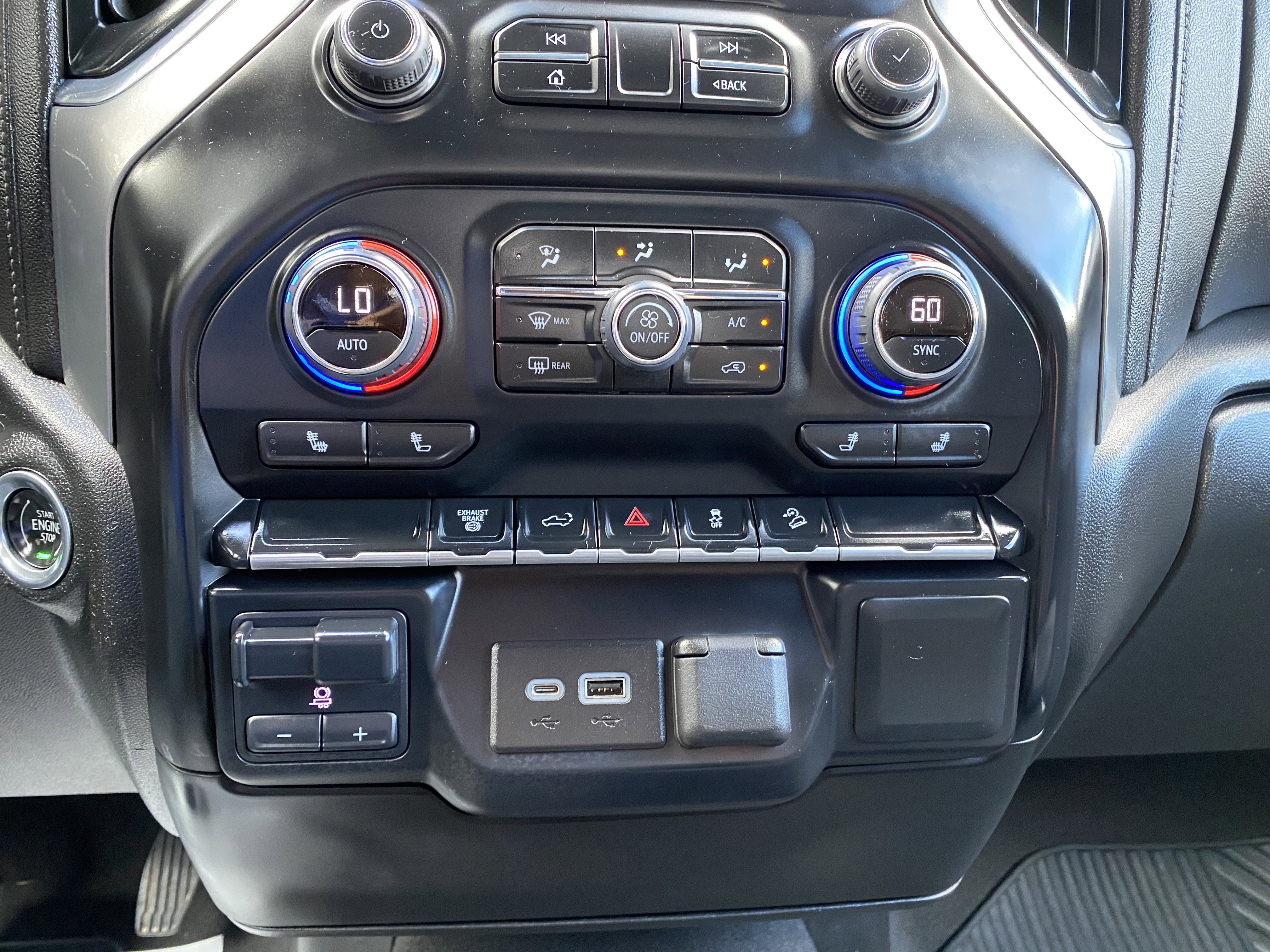 Used 2022 Chevrolet Silverado 2500 LT w/ Convenience Package image 29