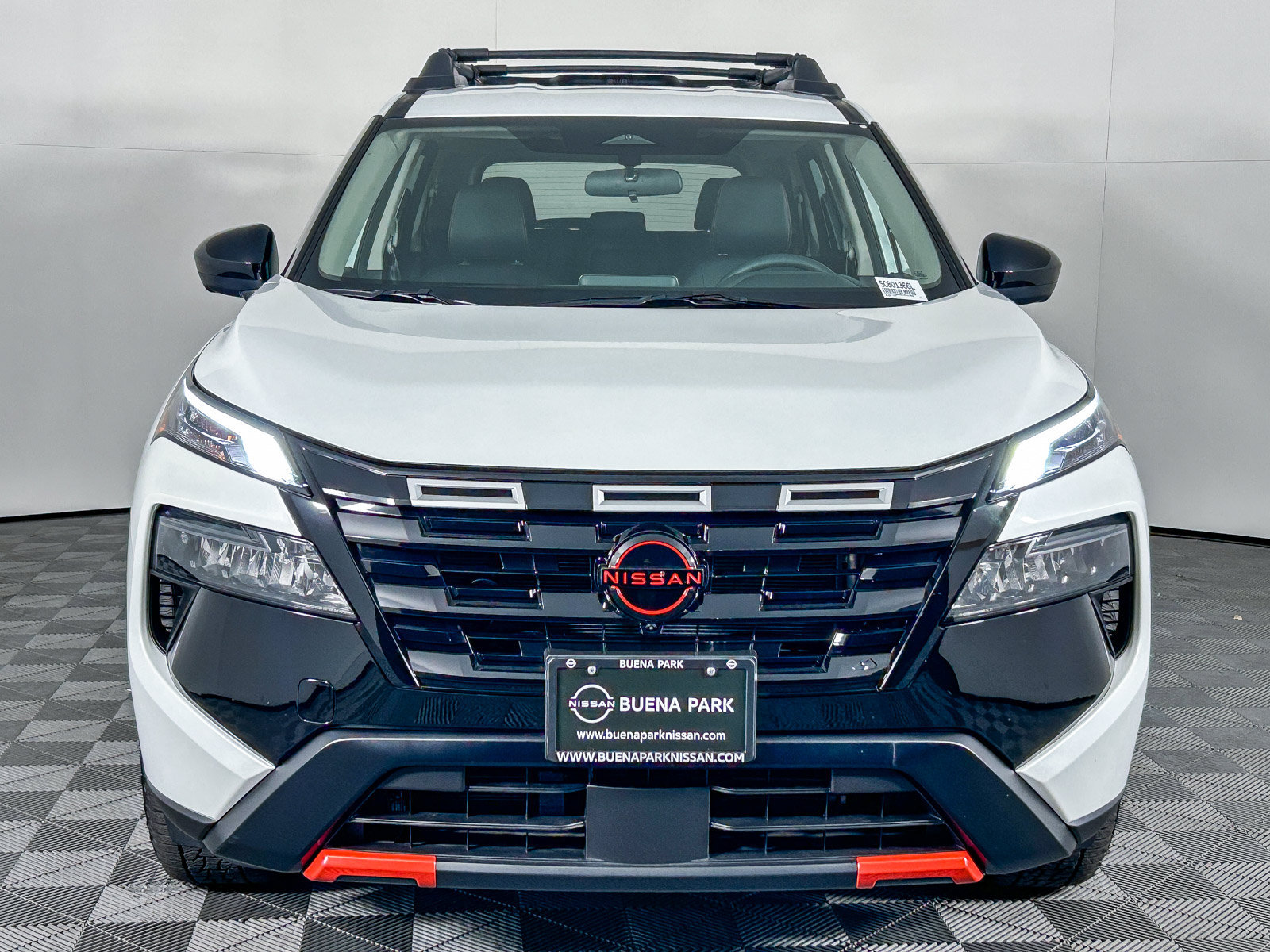 Certified 2025 Nissan Rogue SV AWD/4WD image 2