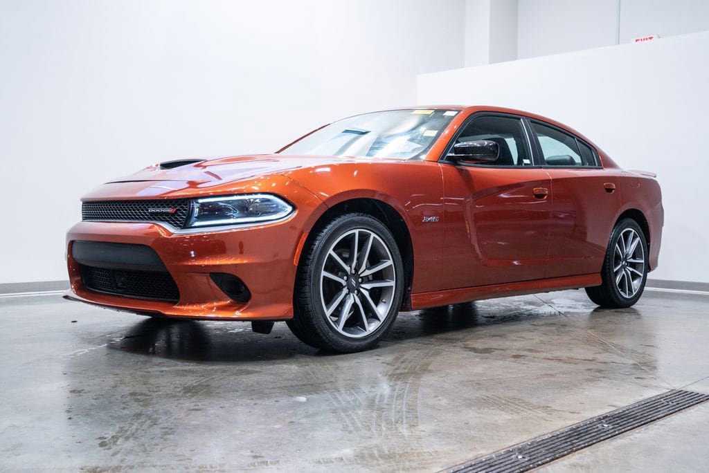 Used 2023 Dodge Charger R/T w/ Plus Group RWD image 3