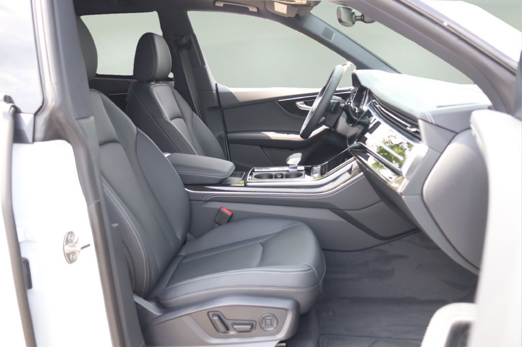New 2026 Audi Q8 Premium Plus AWD/4WD image 17