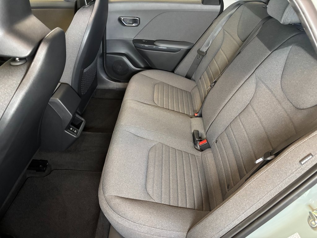 Used 2025 Kia K4 EX image 22