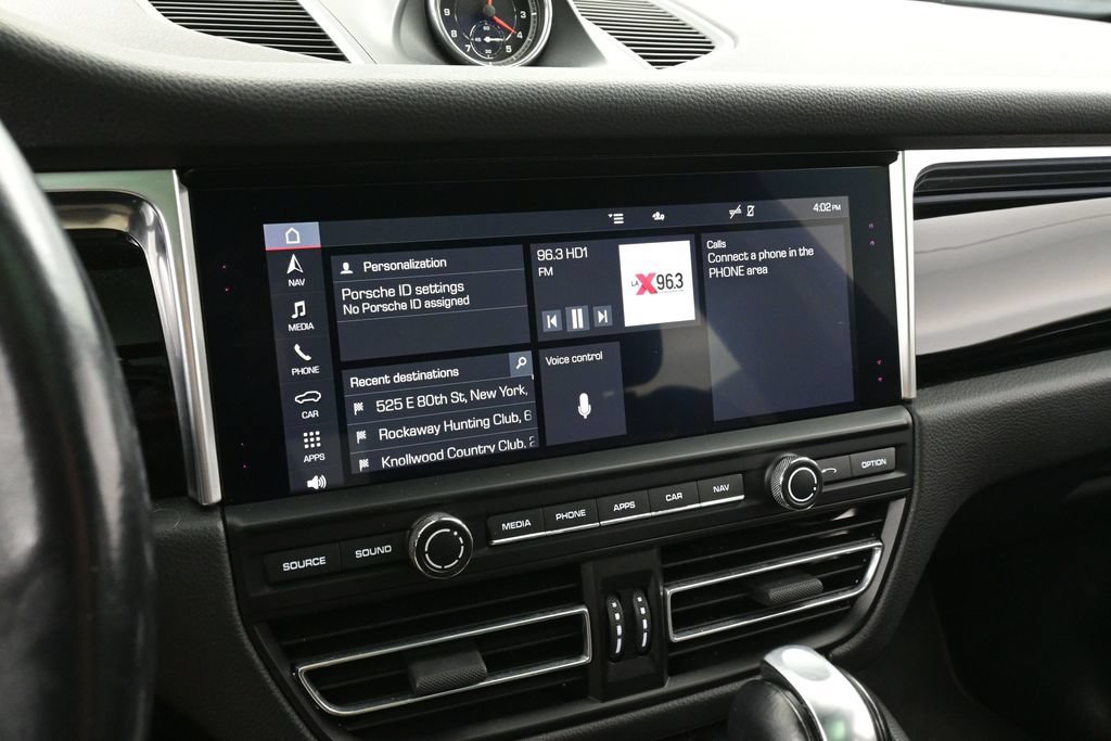 Certified 2020 Porsche Macan AWD/4WD image 20
