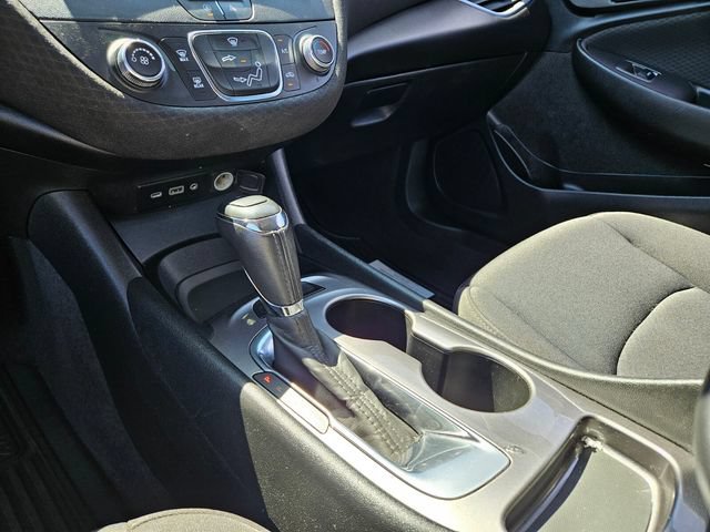 Used 2020 Chevrolet Malibu RS FWD image 24