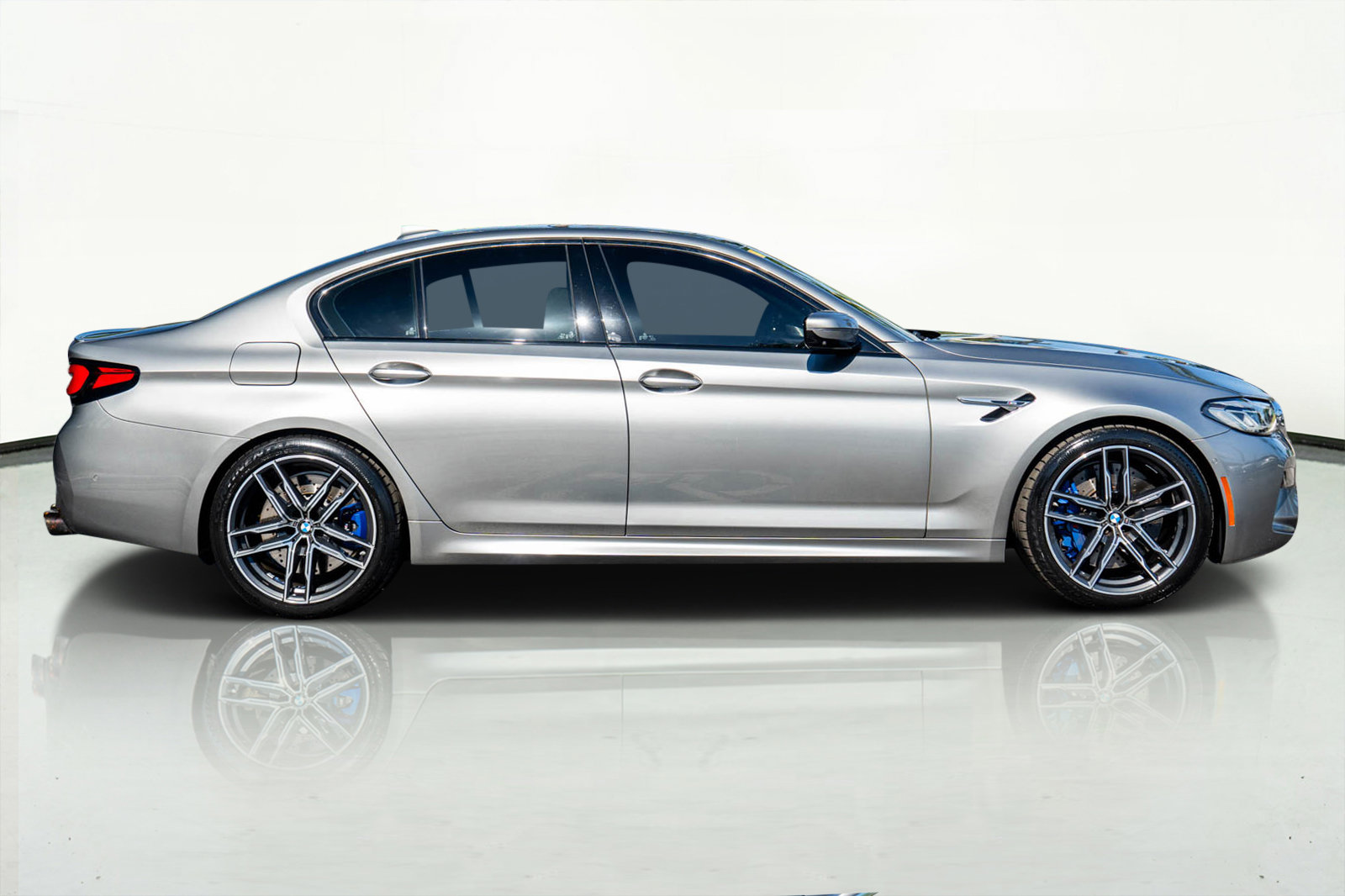 Used 2021 BMW M5 w/ Executive Package image 5