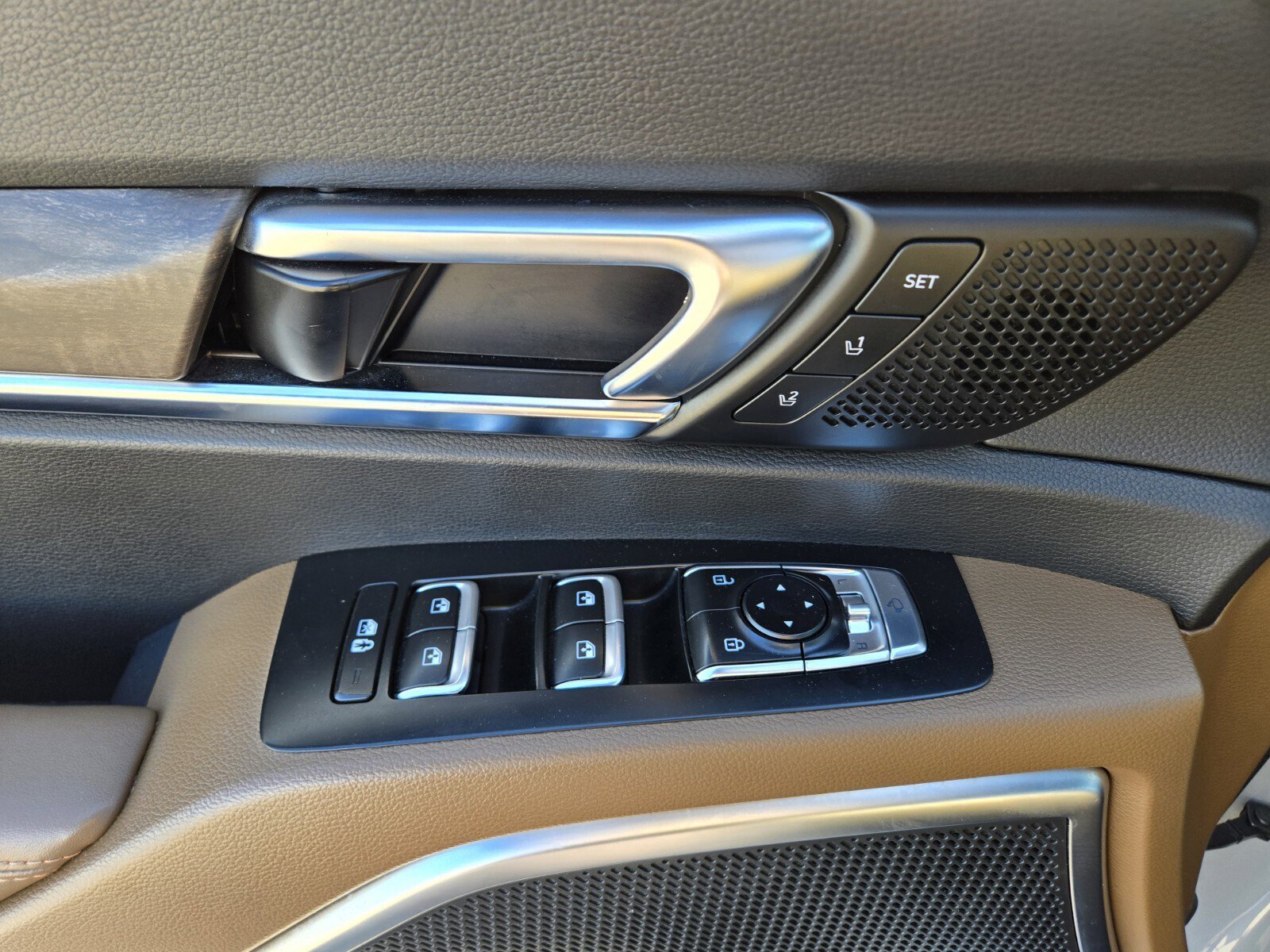 Certified 2022 Kia Telluride SX w/ SX Prestige Package image 18