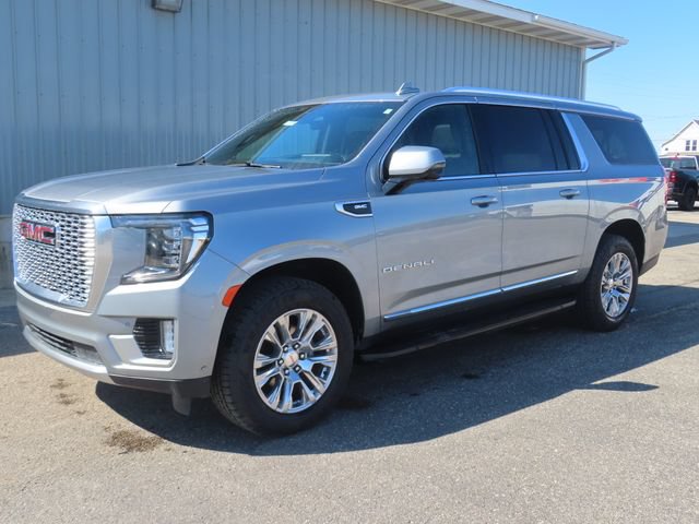 Used 2024 GMC Yukon XL Denali w/ Advanced Technology Package AWD/4WD image 8