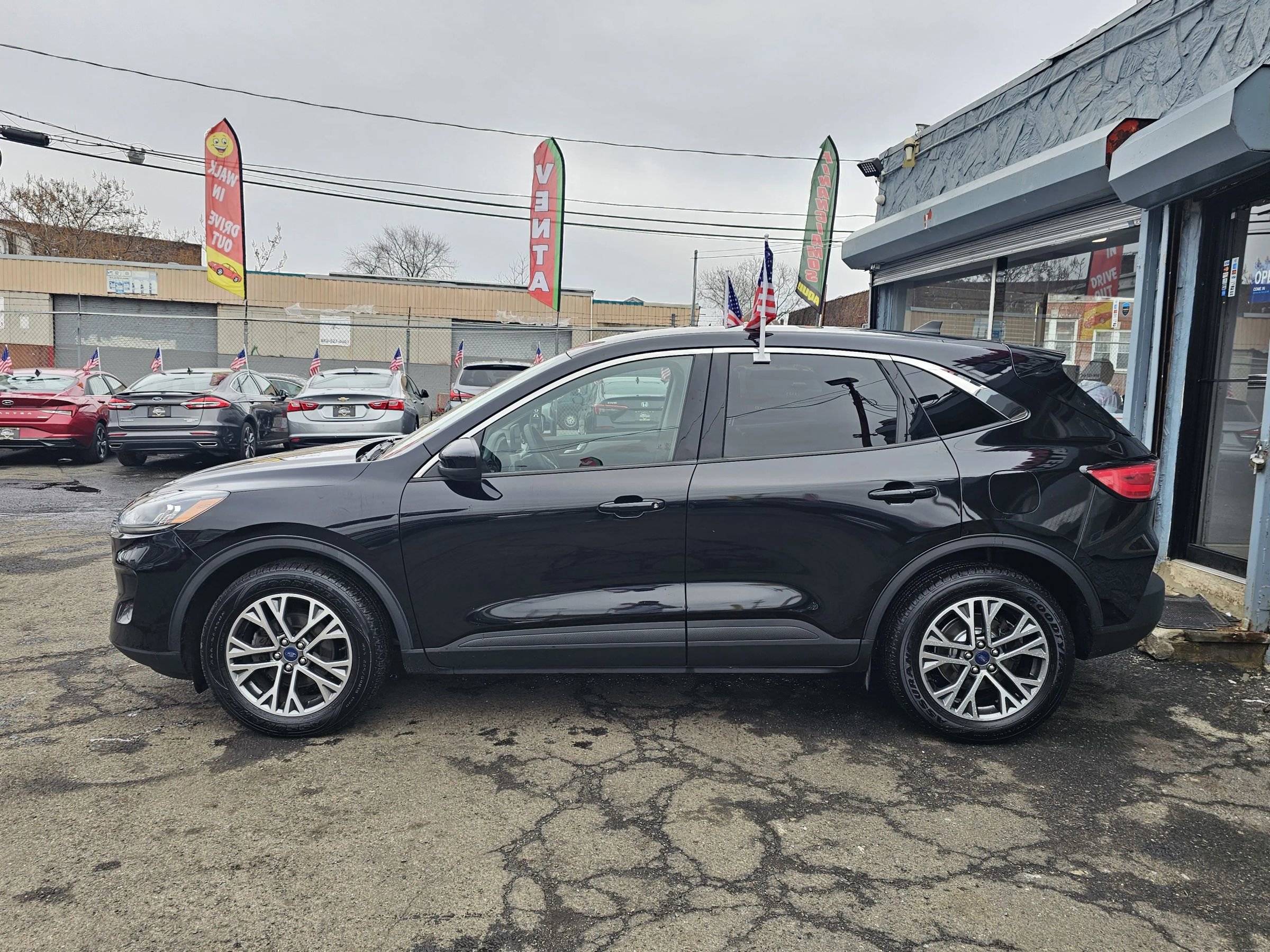 Used 2022 Ford Escape SEL image 5