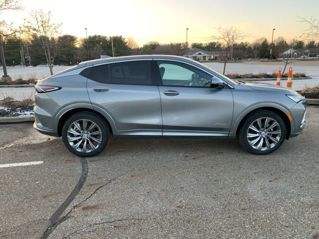 New 2026 Buick Envista Avenir image 3