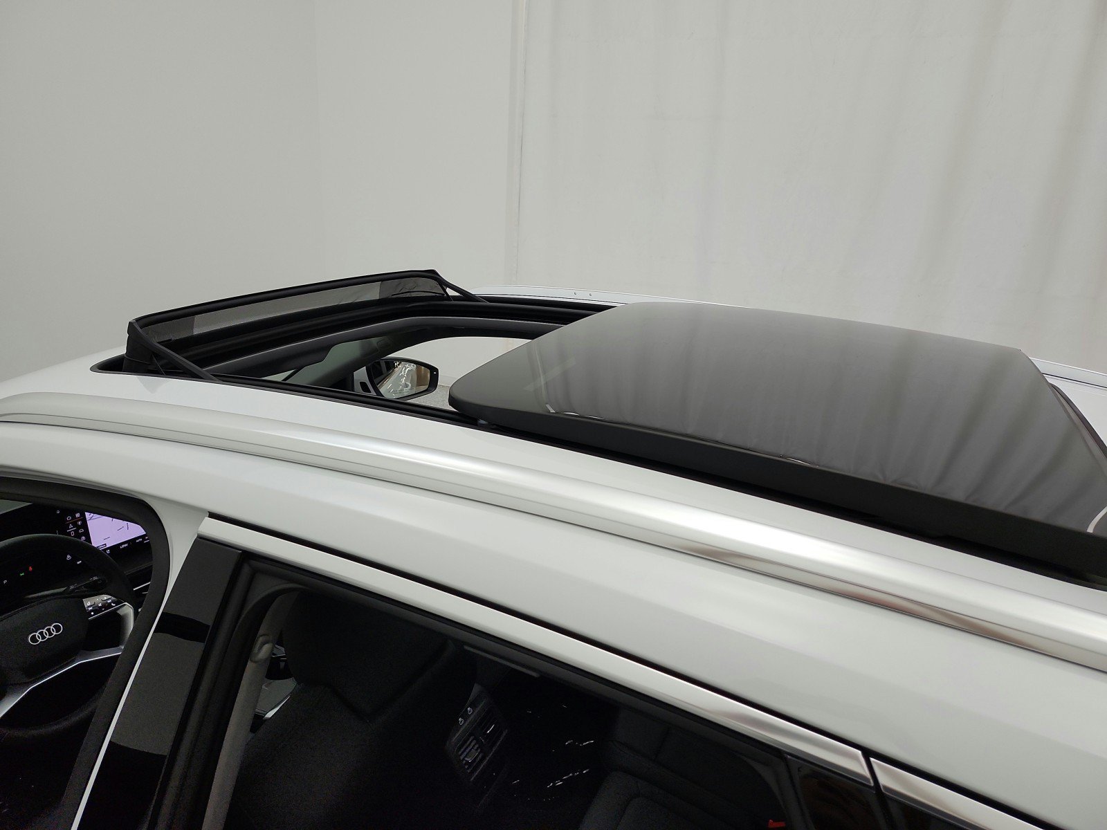 Used 2025 Audi Q5 Premium Plus w/ Premium Plus AWD/4WD image 11