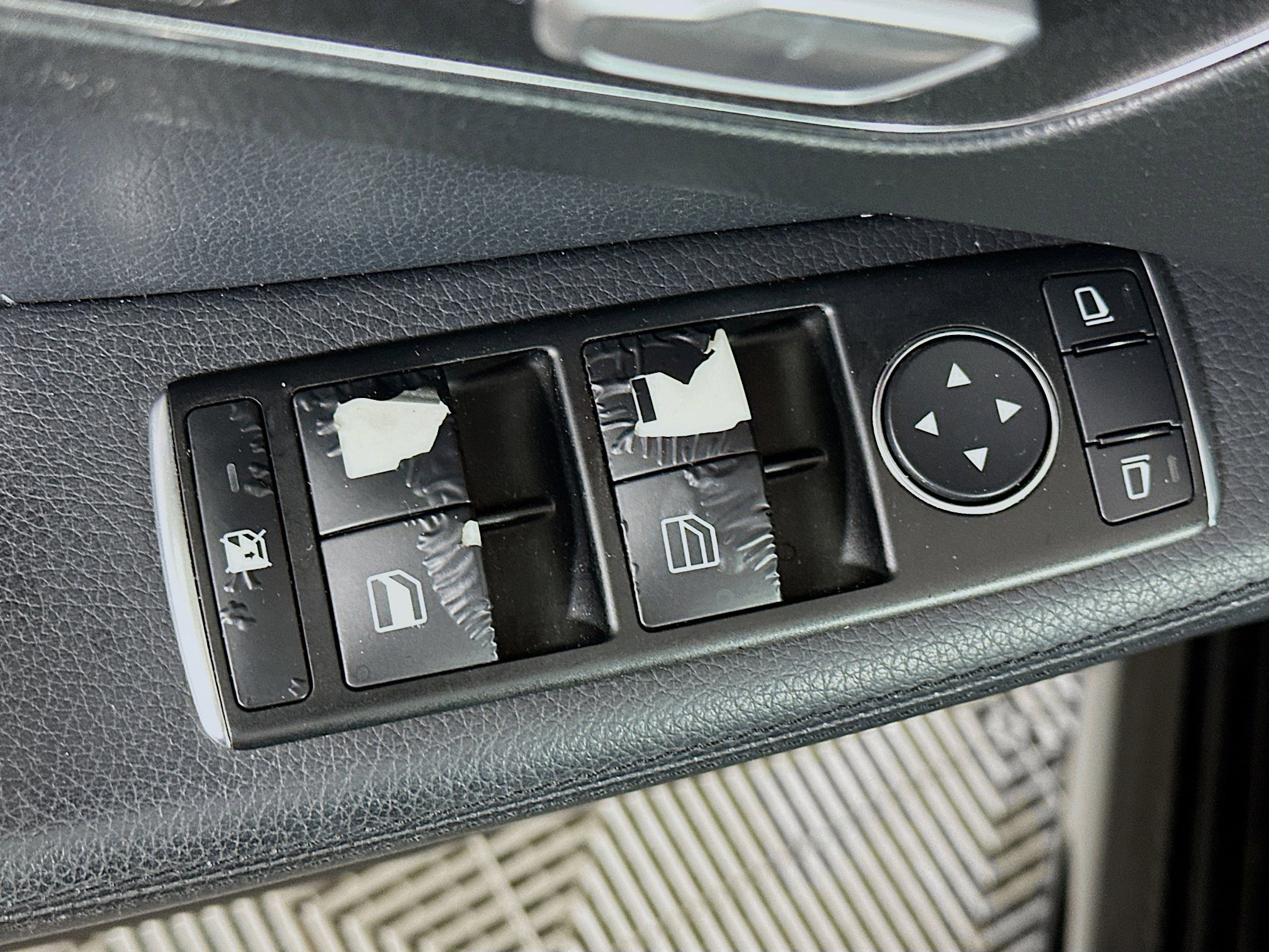 Used 2014 Mercedes-Benz E 350 Sedan image 15