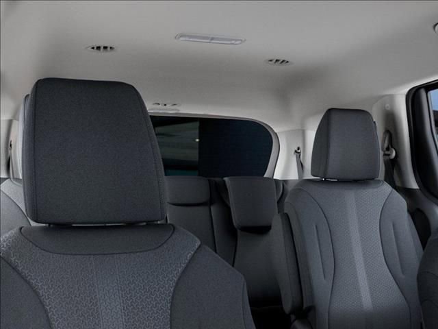 New 2026 Kia Carnival LX FWD image 27
