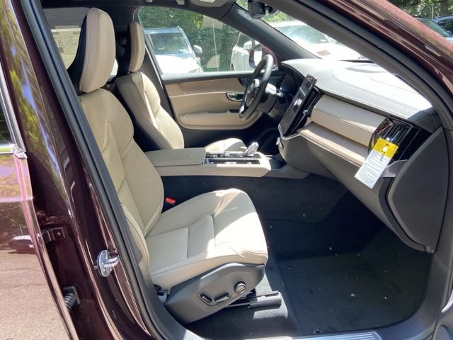 New 2026 Volvo XC90 T8 Plus w/ Protection Package Premier AWD/4WD image 19