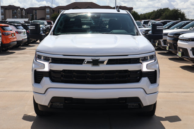 Used 2024 Chevrolet Silverado 1500 RST w/ Max Trailering Package AWD/4WD image 2