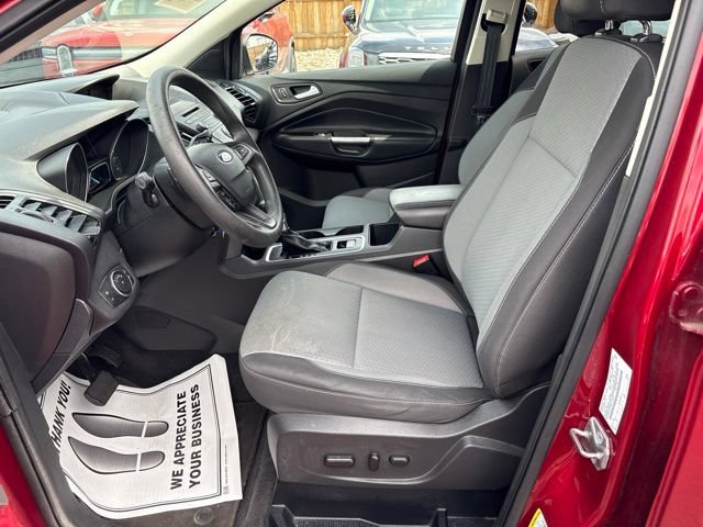 Used 2017 Ford Escape SE FWD image 11