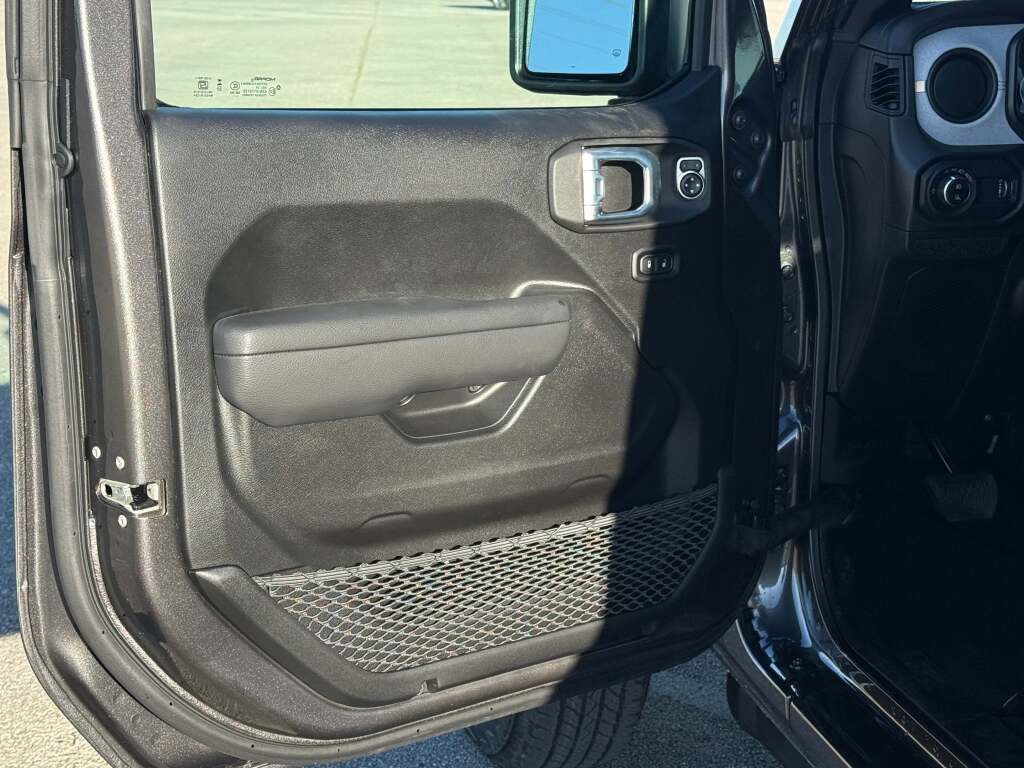 New 2026 Jeep Gladiator Sport image 19