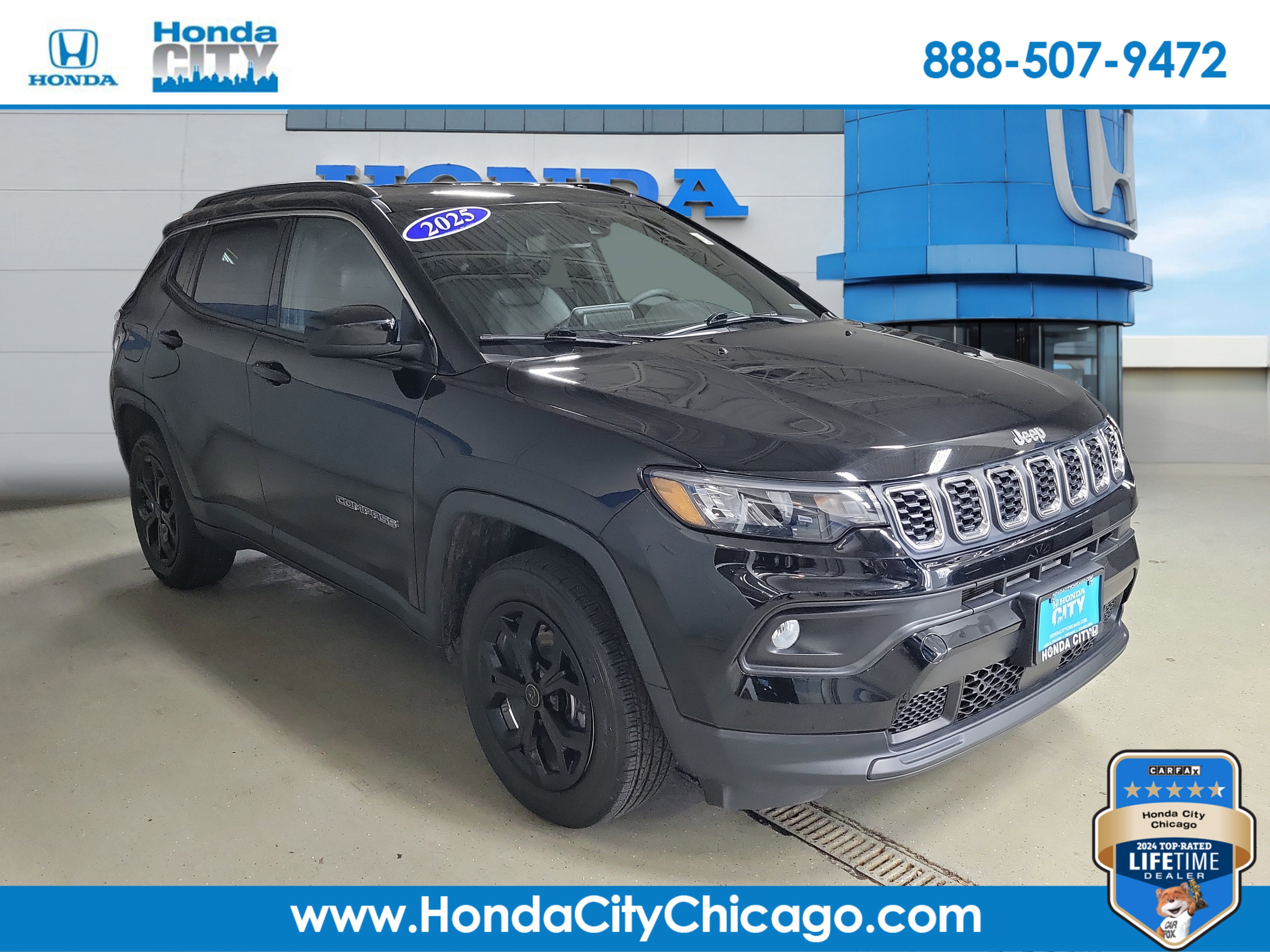 Used 2025 Jeep Compass Latitude image 1